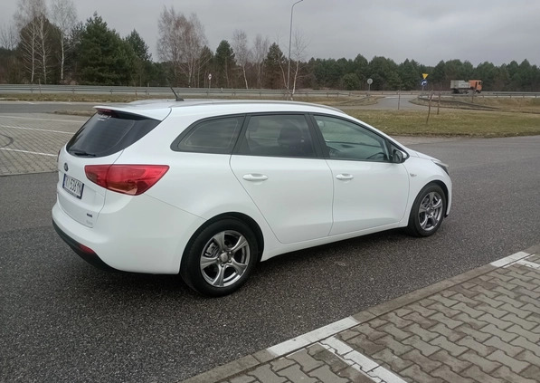 Kia Ceed cena 27500 przebieg: 204000, rok produkcji 2014 z Człuchów małe 326